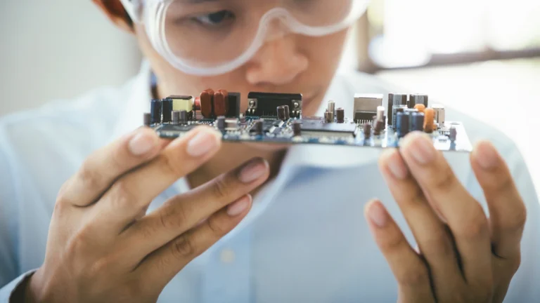 Encerramientos para dispositivos electrónicos